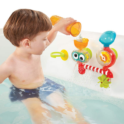 Yookidoo Baby Bath Toy - Spin 'N' Sprinkle Transparent Water Lab - Spinning Gear and Googly Eyes - Attaches to Any Size Tub Wall (1-3 Years)