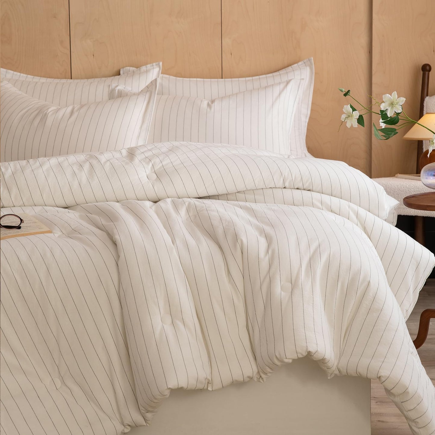 LLanCL Cotton Stripe Comforter Set Queen Size,100% Cotton Cover with Polyester Fill,Ultra Soft,Breathable,Lightweight Bedding for All Seasons,1 Comforter 90"x90" & 2 Pillow Shams 20"x26"(White)