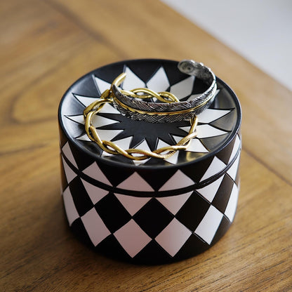 Cmrweio Decorative Storage Box with Lid, Black and white checkerboard Jewelry Box, Modern Round Decorative Box for Dresser, Coffee Table, Entryway Ideal for Jewelry, Trinkets And Small Accessories