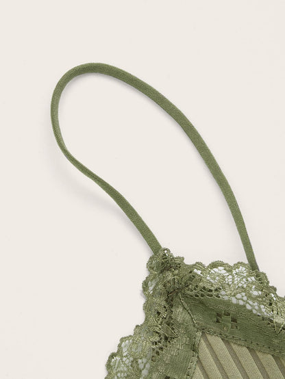 SOLY HUX Women's Y2k Gothic Lace Trim Cami Crop Top Sleeveless Sexy Tank Tops Camisole Clubwear Outfit Army Green S