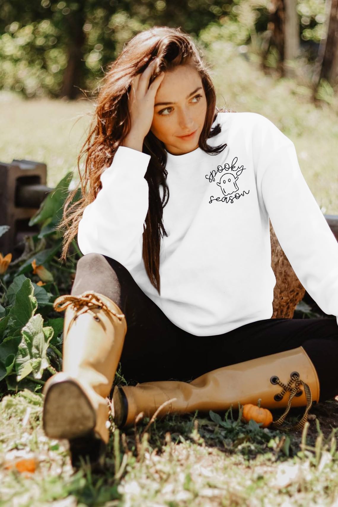 LOTUCY Halloween Sweatshirt Women Cute Spooky Season Sweatshirts Ghost Fall Embroidered Sweater Pullover Top White