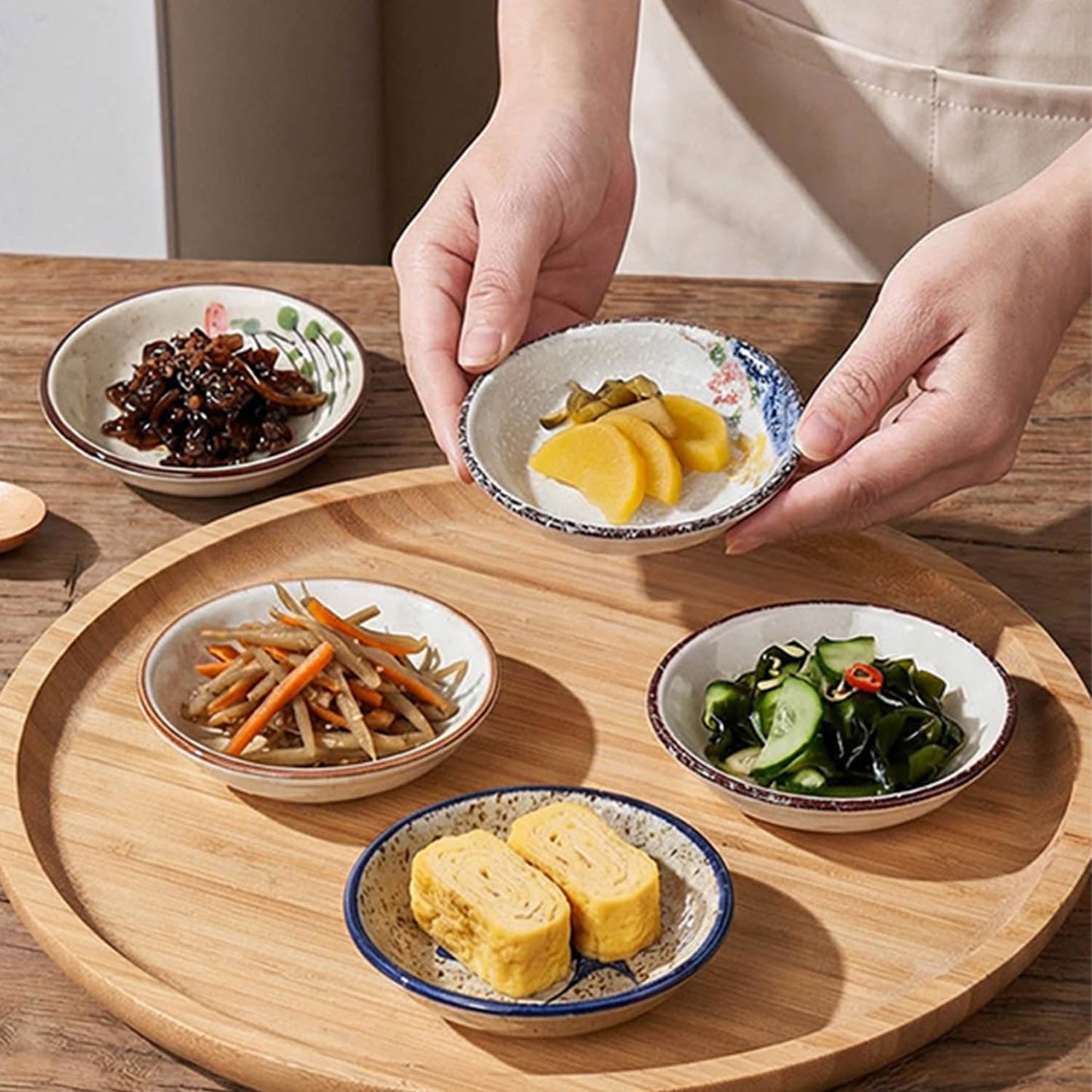 GXIQYL 6PCS Sauce Dish, Ceramic Dipping Sauce Bowls,Small Bowl,Soy Sauce Dish Dipping Sauce Bowl,Sauce Plates Tiny Bowls for Condiments Sushi Dishes Soy Sauces Ketchup Snack Side Dishes Set of 6