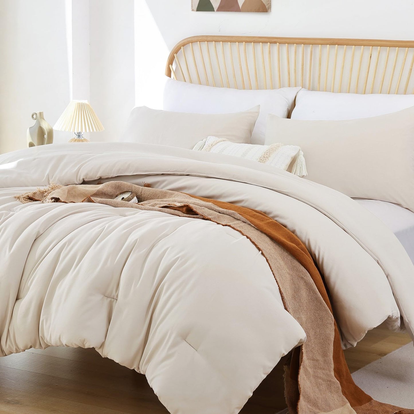 ROSGONIA Beige Comforter Set Queen, 3pcs (1 Boho Beige Comforter & 2 Pillowcases), All Season Bedding Lightweight Soft Bedspread Blanket Quilt