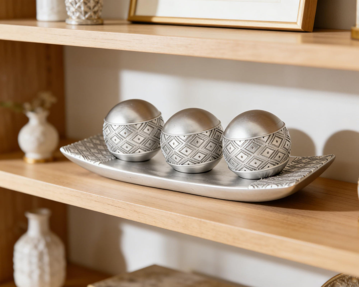 BOIHEGU Silver Decorative Orbs with Tray Set, 3Pcs Resin Decorative Balls with Tray, Modern Accent Sphere for Coffee Table, Dining Table, Living Room, Entryway