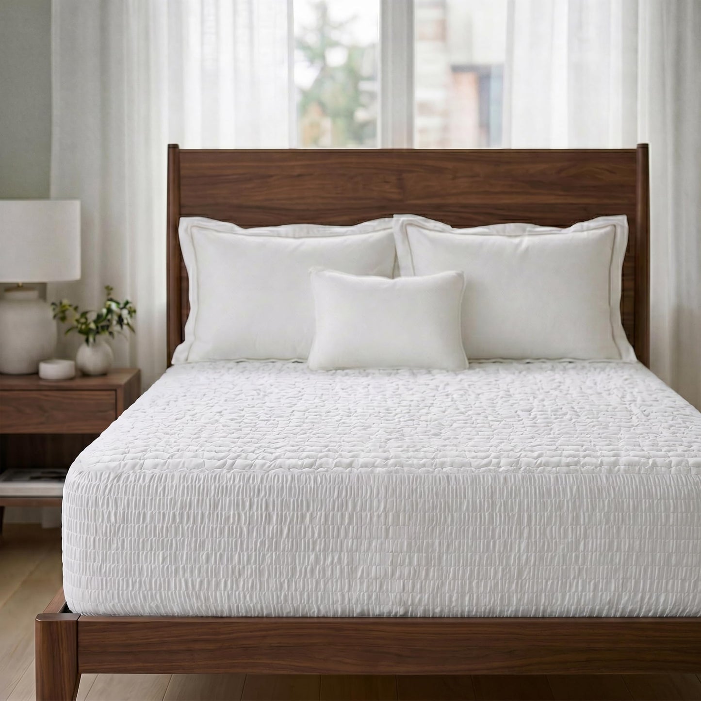 PAULATO BY GA.I.CO Twin Waterproof Mattress Protector – Fitted Sheet Style, Breathable & Noiseless, Deep Pocket Up to 19”, Soft Polyester Mattress Cover (Twin)