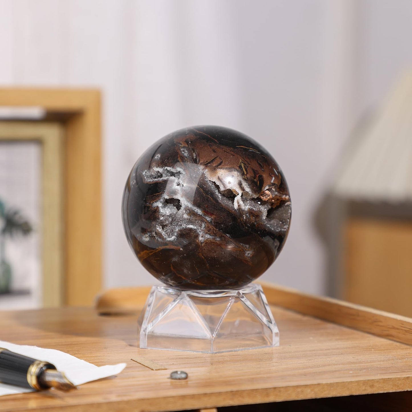 Sportmusies Natural Sphalerite Crystal Ball with Acrylic Stand, Healing Stone Sphere Orb Reiki Meditation Home Desk Decoration, 2.4-2.75 inches