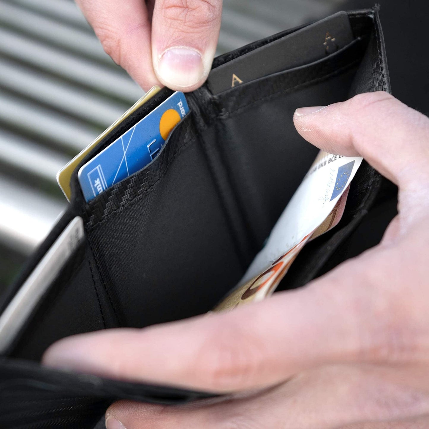 DONBOLSO Wallet NextGen I Modern Slim Wallet with Coin Pocket I Trifold Purse with RFID Protection I up to 11 Cards I Genuine Leather Credit Card Holder for Men and Women I Carbon Fibre