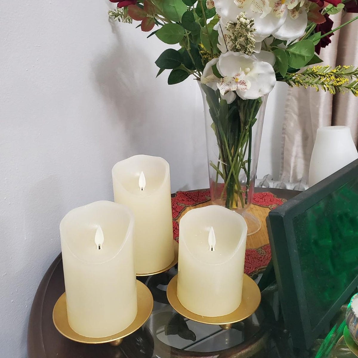 KEILEOHO 6 Pack Gold Candle Holders, 4.5 Inch Gold Iron Plate Candle Holder, Decorative Pillar Candle Plate Stand for Wedding Christmas Pillar Candles, Incense Cones, Wax Candles