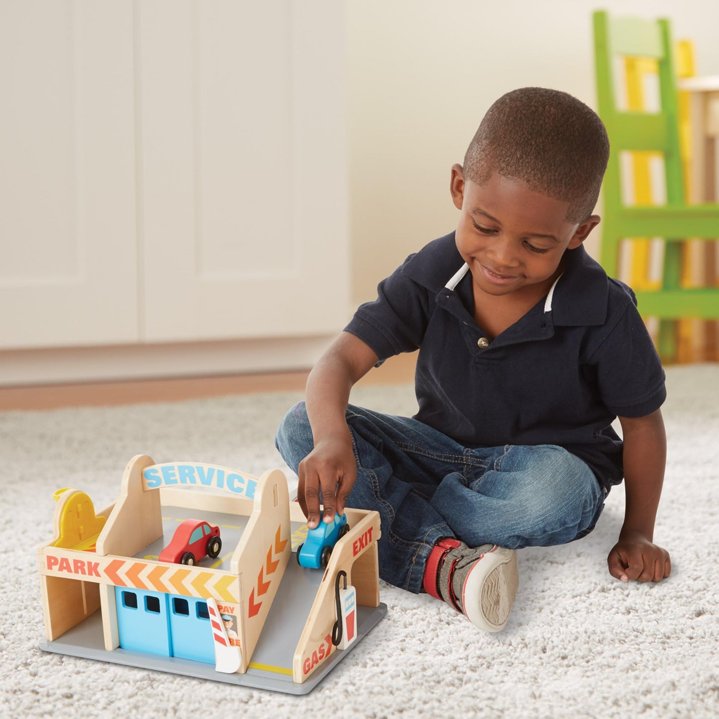 Melissa & Doug Service Station Parking Garage | Wooden Vehicle | Pretend Play | 3+ | Gift for Boy or Girl