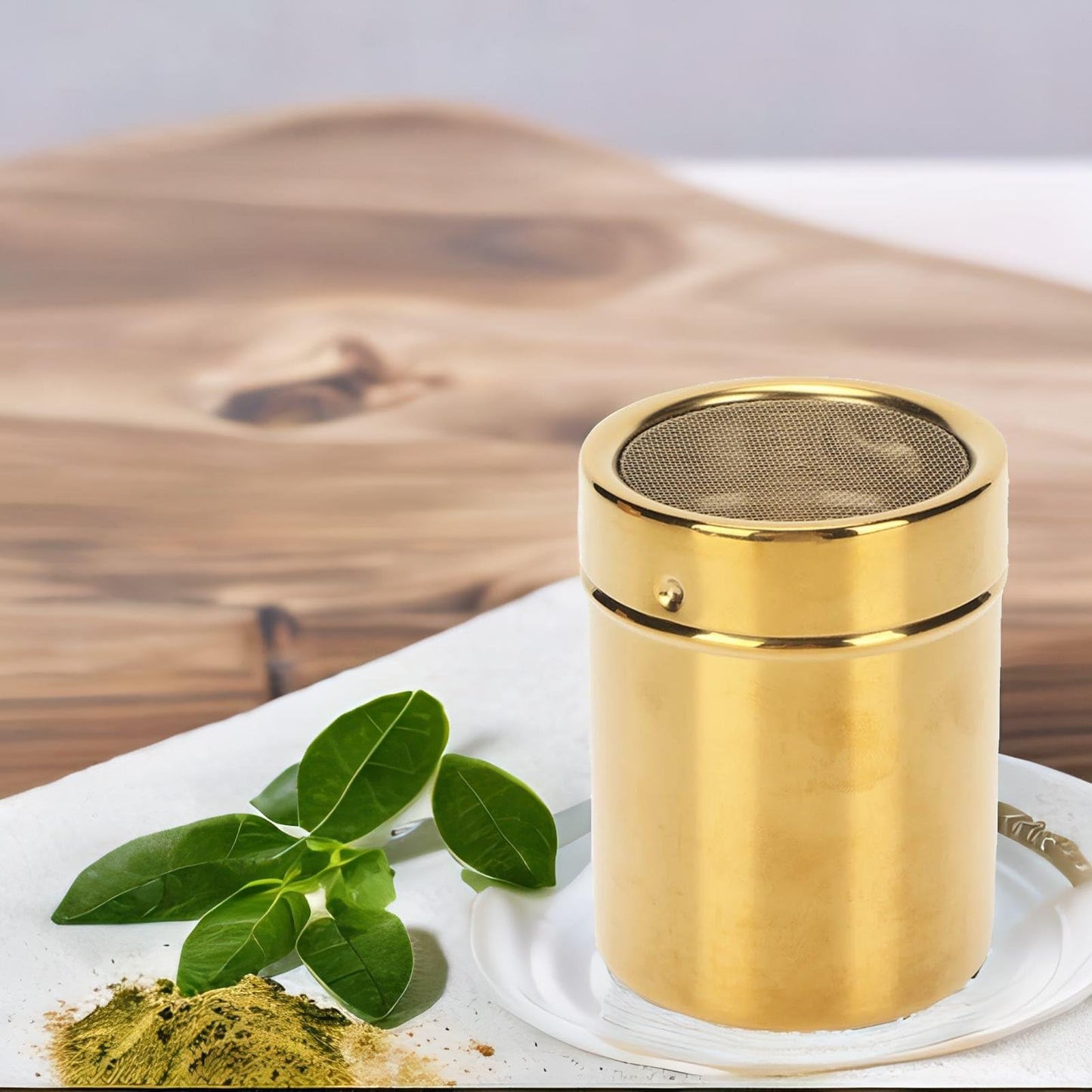 Stainless Steel Dredge Shaker, Powder Sugar Dispenser Fine Mesh Powder Sugar Shaker with Lid Gold Salt and Pepper Shakers for Kitchen Powdered Sugar Shaker
