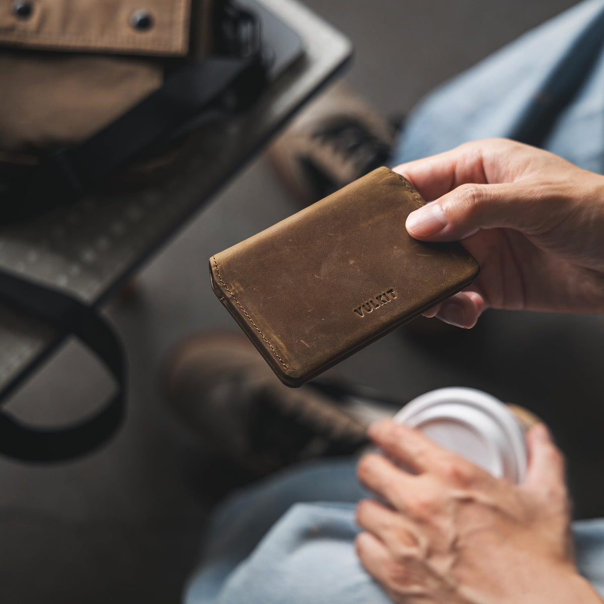 VULKIT Slim Minimalist Card Holder RFID Blocking Leather Credit Card Holder Front Pocket Wallet Magnetic Closure, Handcrafted Cowhide Version
