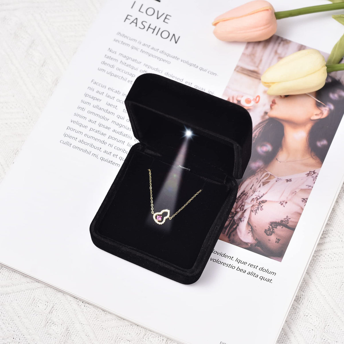 Omeet Velvet Metal Glossy with LED Pendant Box Necklace Box Couple Bracelet Box Jewelry Gift Box Case for Valentine's Day Anniversary Wedding Engagment Christmas - Black