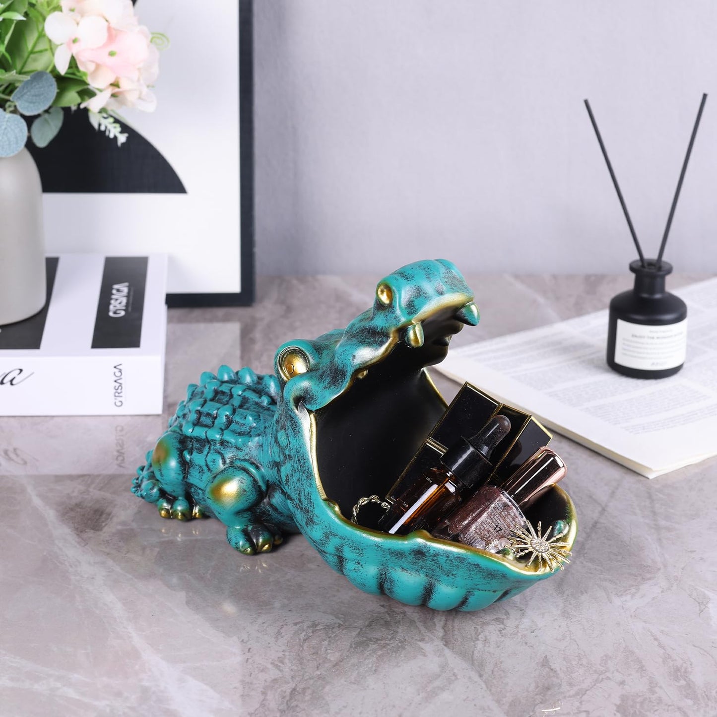 oliruim Alligator Statue Key Bowl, Fun Animal Statue Candy Dish for Entryway Decorative Bowl, Office Candy Dish, Big Mouth Sculpture Home Living Room Trinket Container Storage Box (Green)
