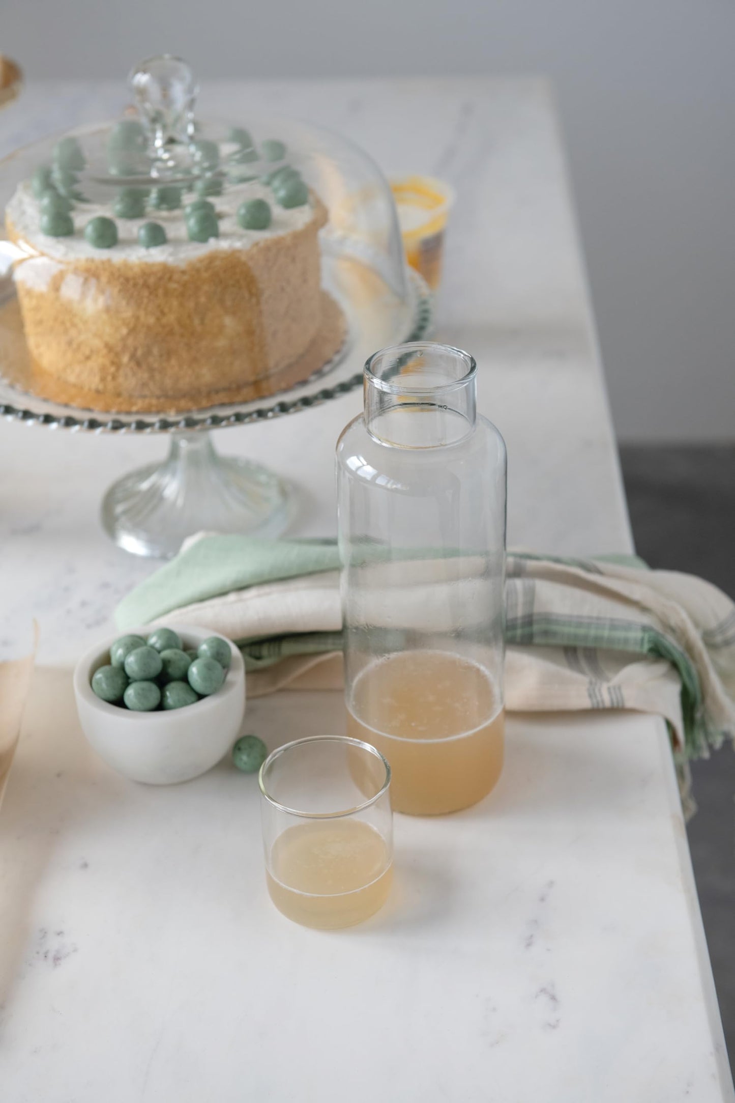 Creative Co-op White Marble Bowls (Set of 4)