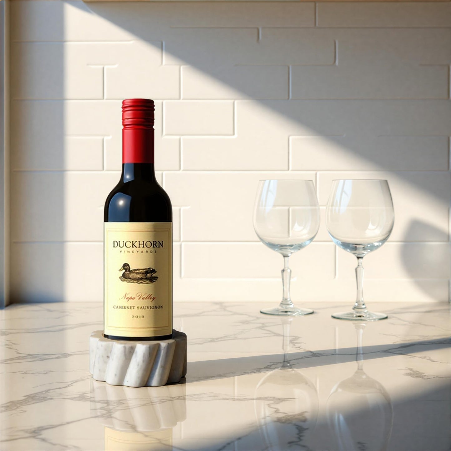 Bloomingville Marble Twisted Scalloped Bottle Holder, White