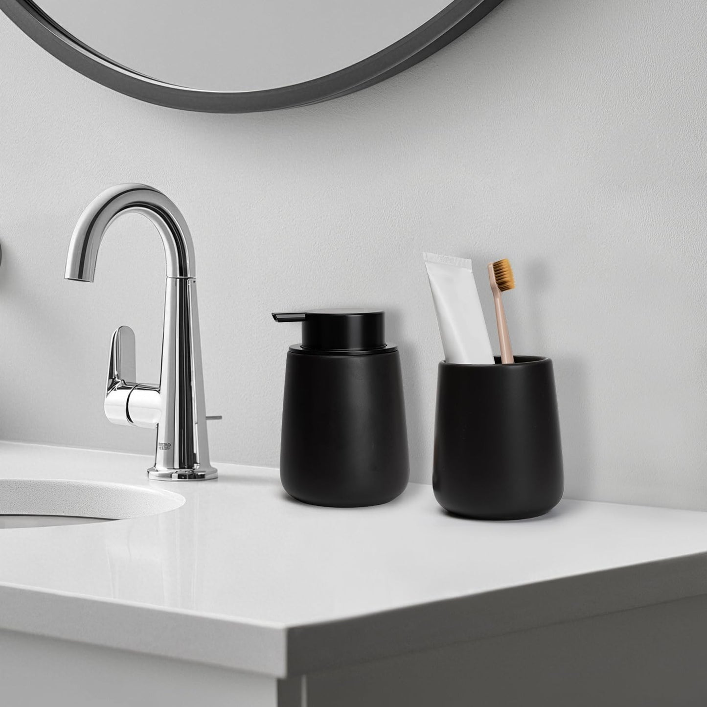 UHEY HOME Bathroom Tumbler Cup Ceramic 13.5oz Reusable Toothbrush Cup 400ml, Toothbrush Holder Adequate for Your Bathroom (Black Brown)