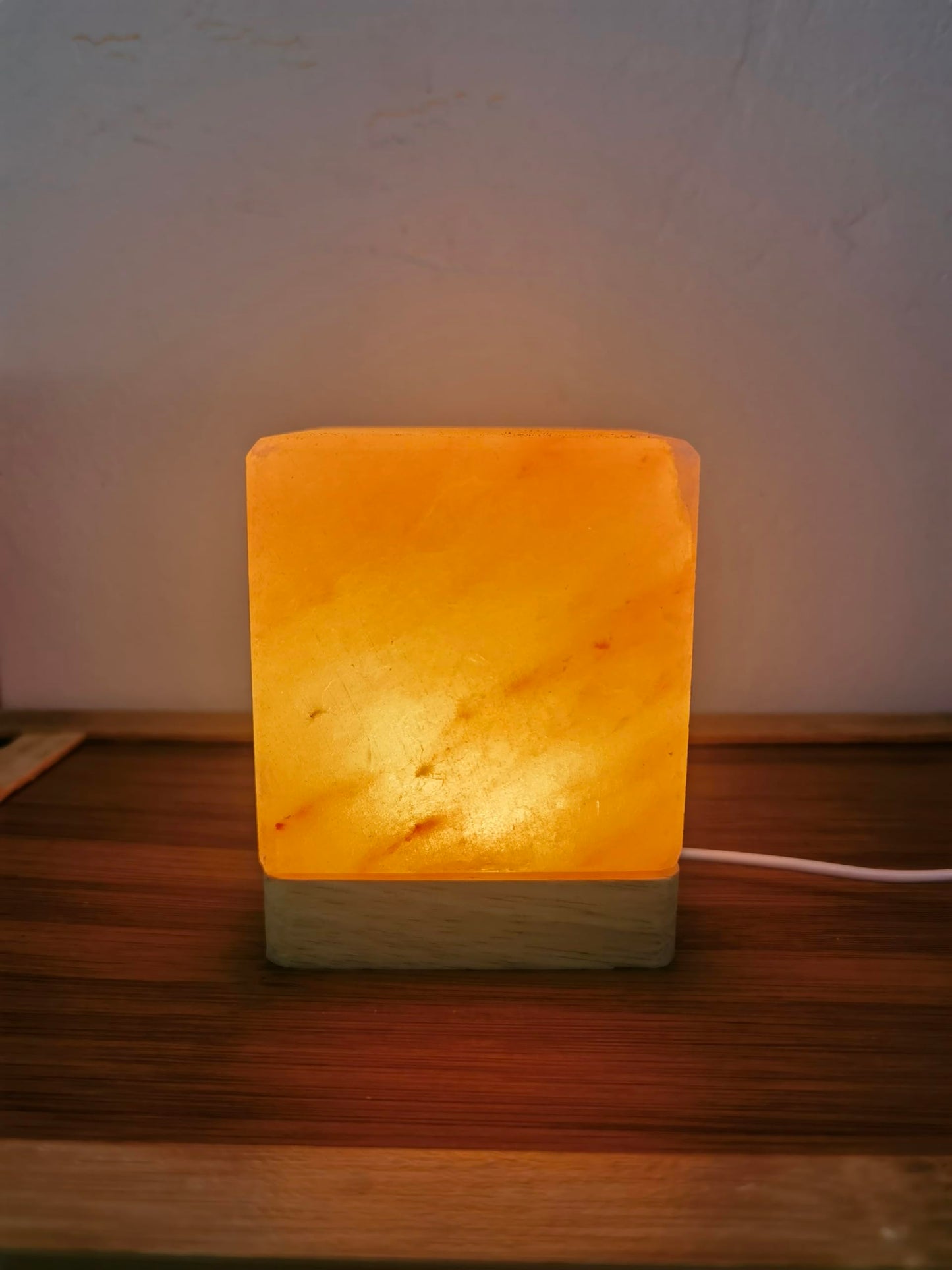 YZYOE USB Colour Gradient Himalayan Salt lamp, Solid Wood Base Atmosphere Decoration Square Salt lamp with Remote Control, Natural Crystal Stone Bedside Night Light, Handmade Crafts.