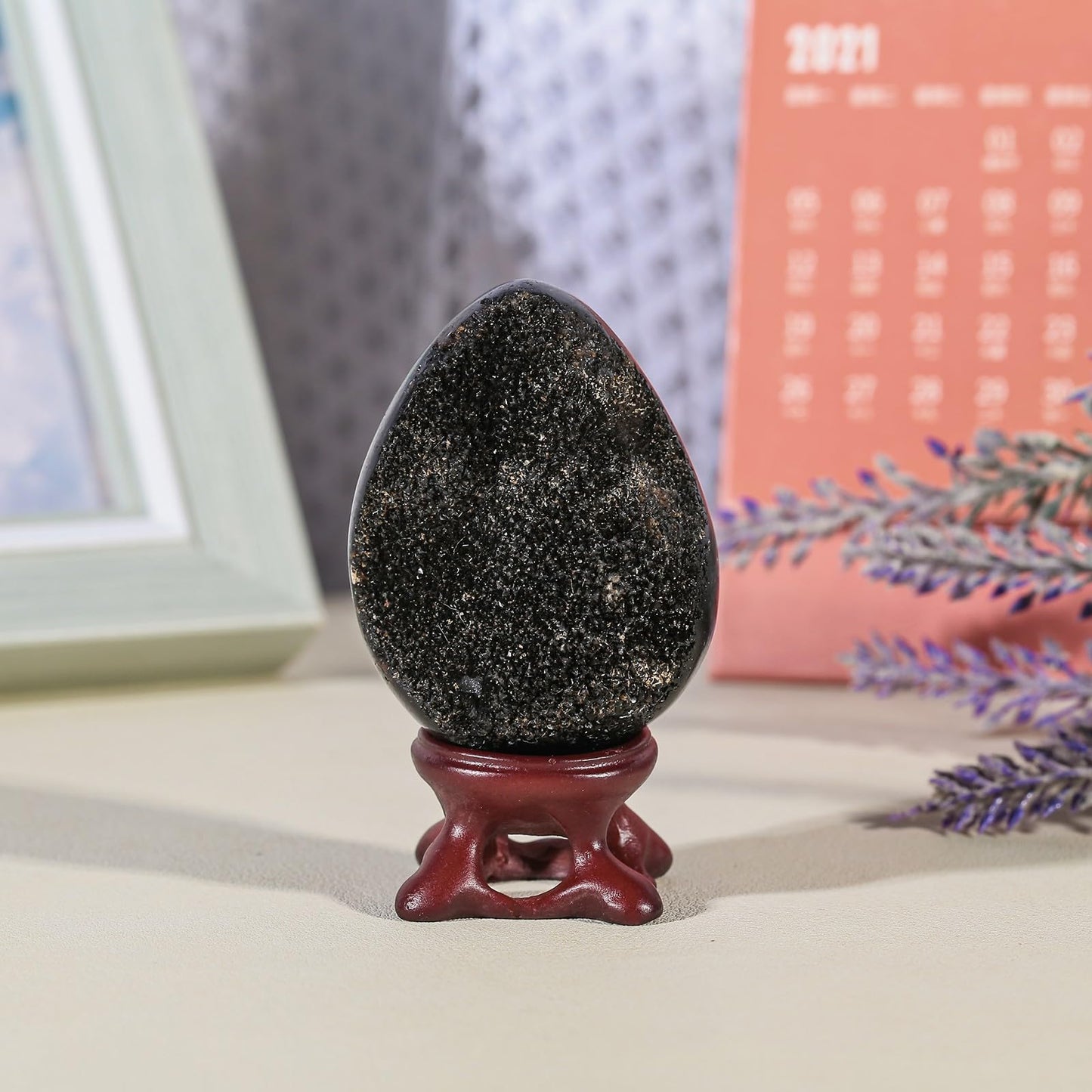 Sportmusies Natural Black Septarian Dragon Stone Geode Cluster Egg with Resin Stand, Decorative Crystal Cluster Egg Figurine for Home Reiki Healing Meditation, 1.96-2.75 inches