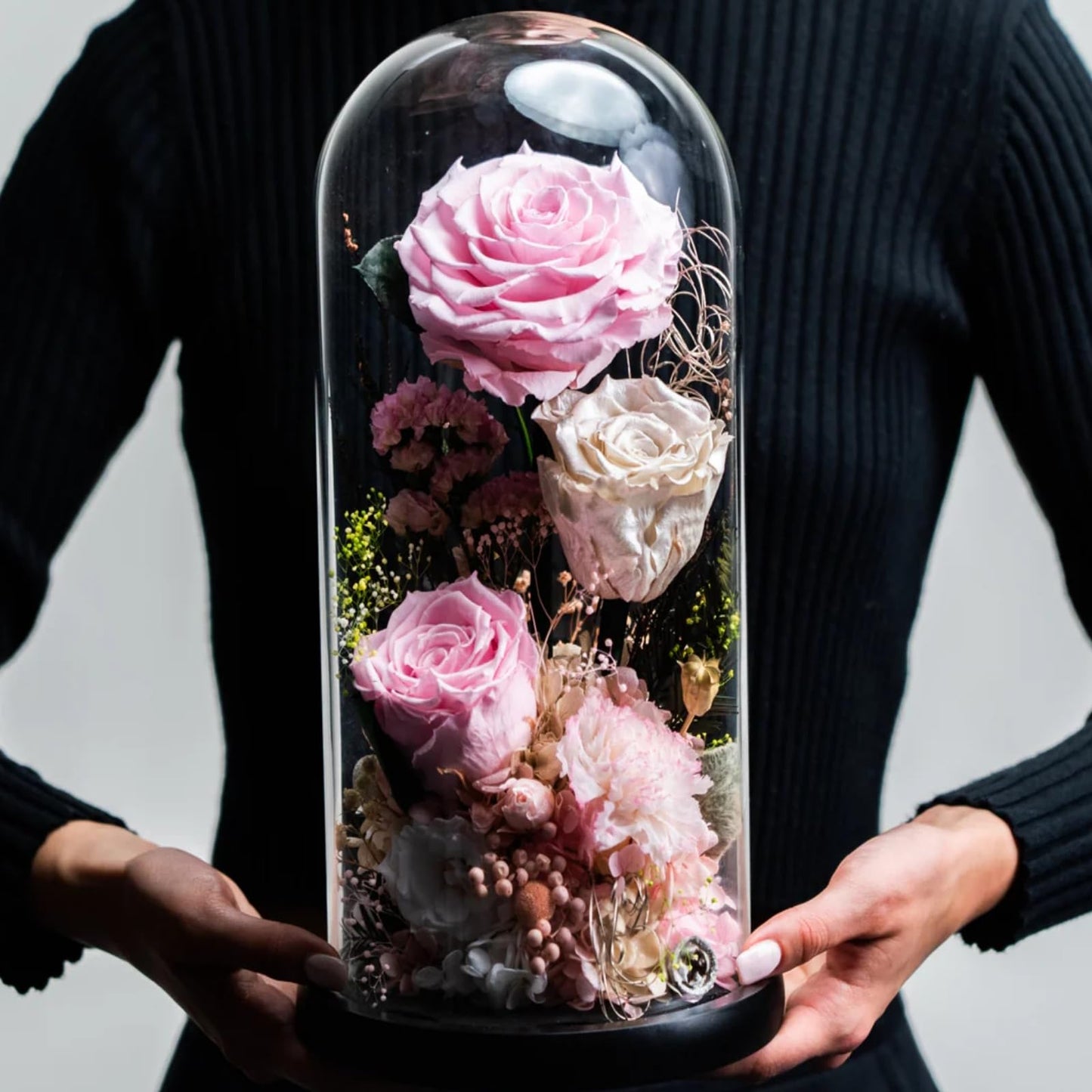 ZOOFOX 13.8 Inch Tall Glass Dome with Base, Clear Glass Empty Display Cloche, Decorative Bell Jar for Succulents, Collectibles, Fairy Lights, Photos, Medals, Heirlooms