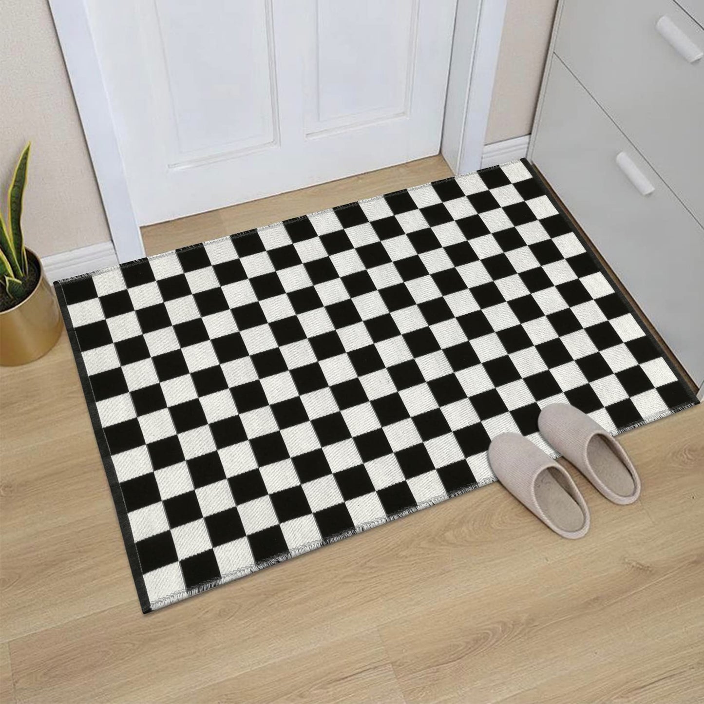 Seavish Checkered Rug, 2x3 Ft Black and White Moroccan Checkerboard Rug Washable Cotton Woven Washable Outdoor Rugs Reversible Floor Mat for Front Door Bedroom Entryway Kitchen Entryway