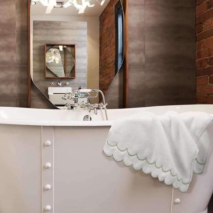 2 Pcs Scalloped Hand Towels 100% Cotton Fingertip Towels