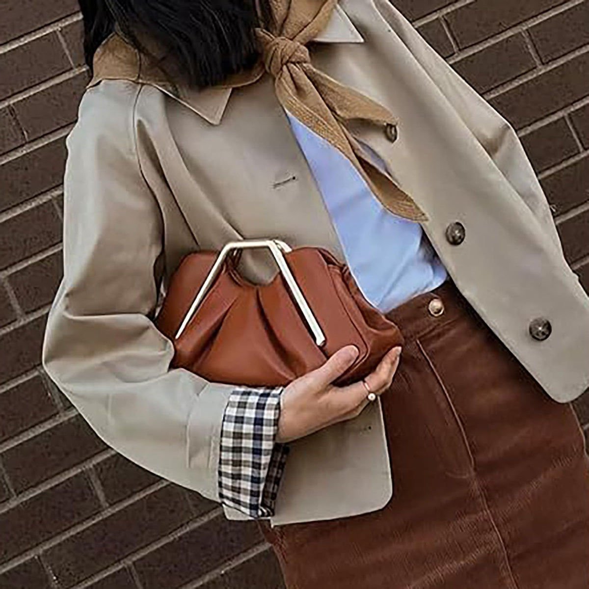 Women's Pleated Metal Frame Clutch Elegant Cloud-Shaped Leather Handbag Fashion Mini Evening Purses With Magnetic Snap (Claret)