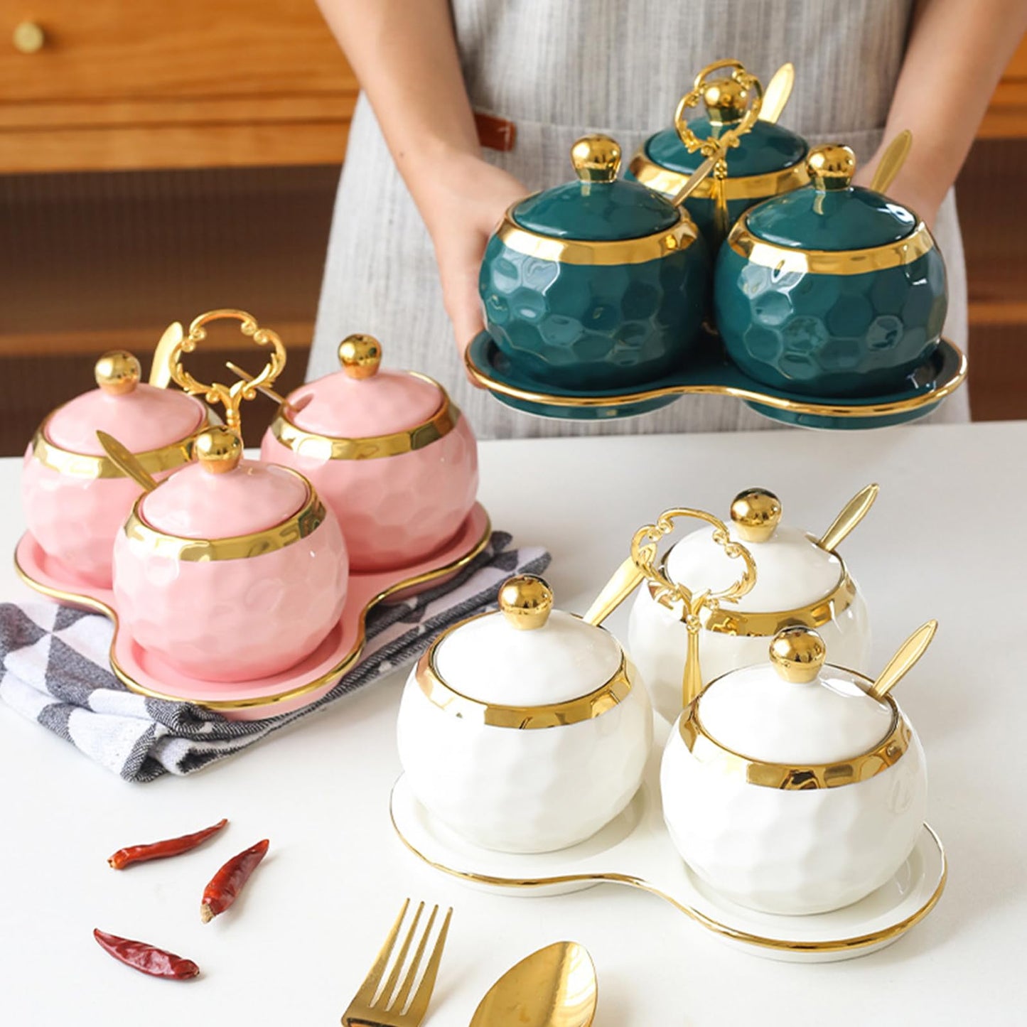 YMYL Set of 3 Porcelain Condiment Pot Sugar Bowl with Lid, Spoon and Tray, Modern Ceramic Seasoning Jars Salt Container for Home Kitchen, Restaurant, Coffee Bar (Green)