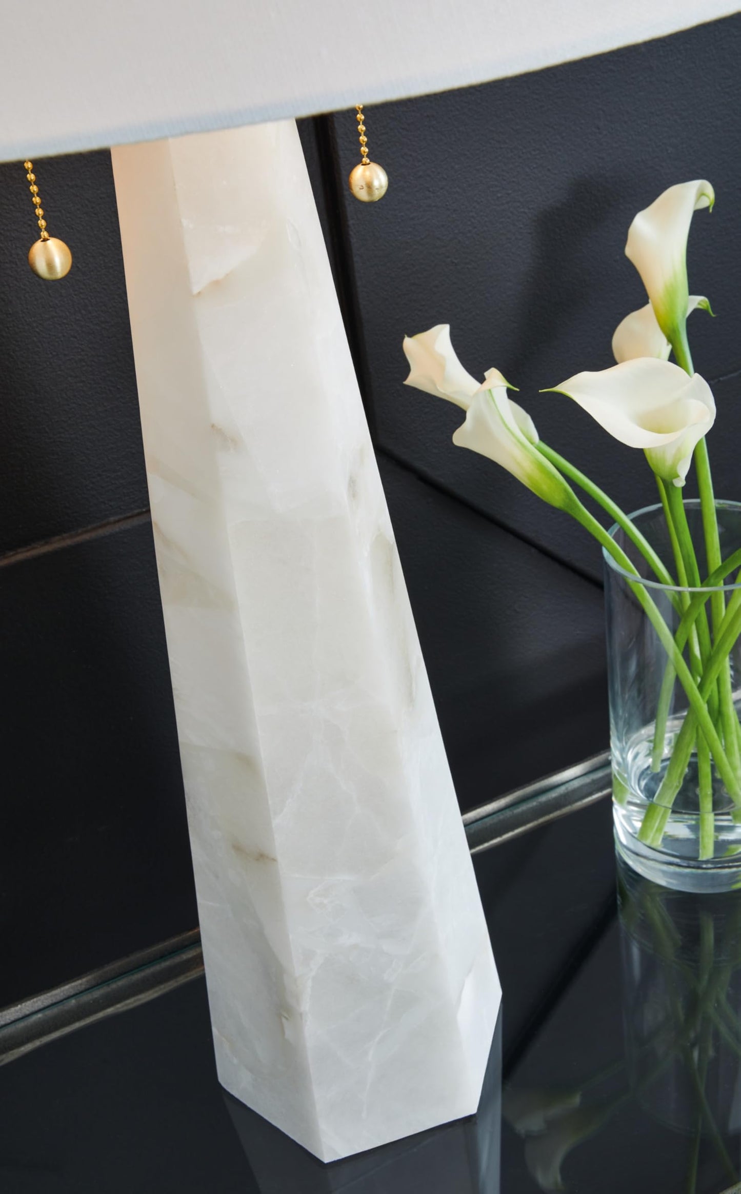Signature Design by Ashley Laurellen Contemporary Table Lamp with 2 Sockets and Pull Chain Switch, Fabric Shade, Resin and Alabaster, 23.25" High, White