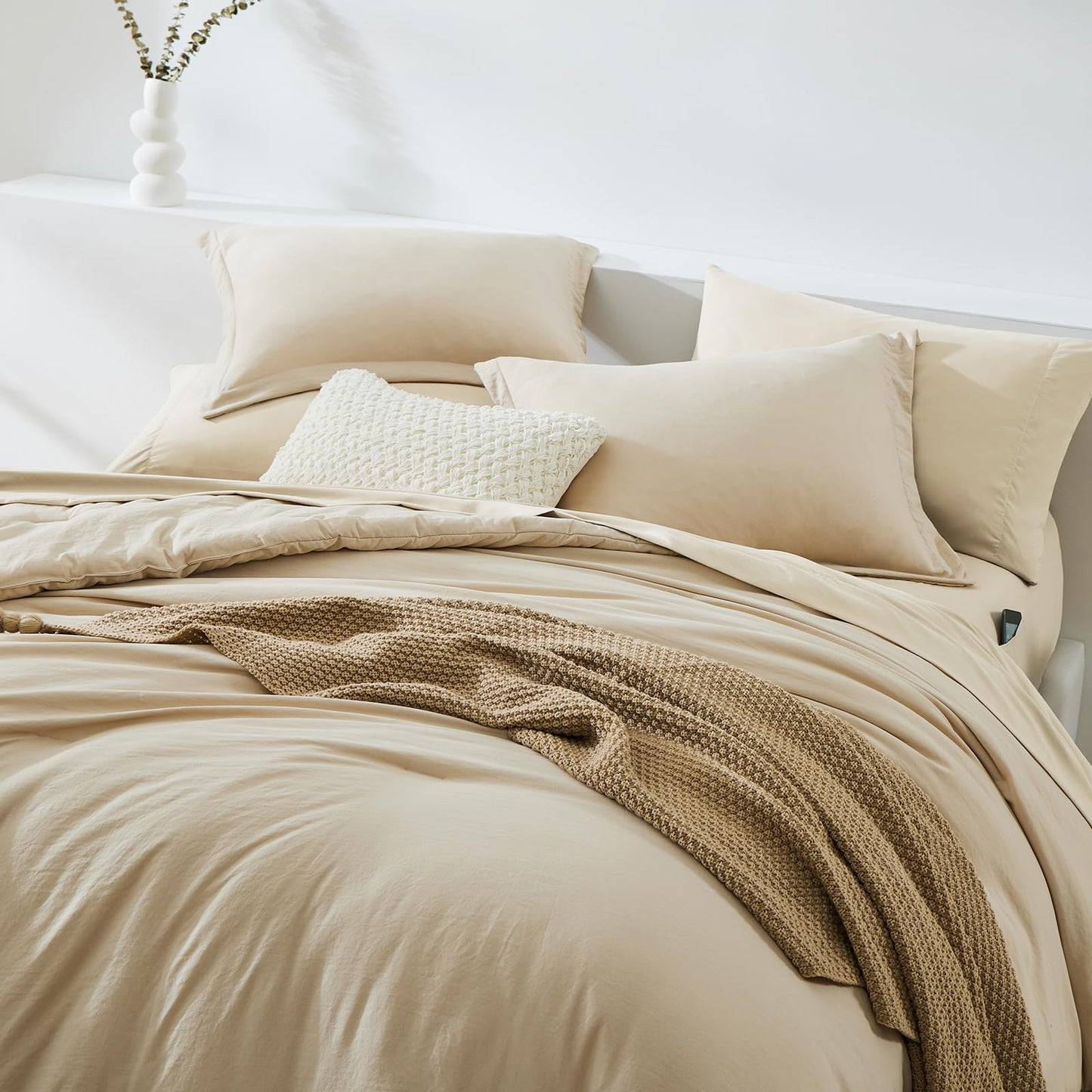 WRENSONGE Queen Comforter Set- 7 Pieces Beige Bed in a Bag Queen with Fitted Sheet, Flat Sheet, 2 Pillow Shams, and 2 Pillowcases- Warm Bed Set for All Season