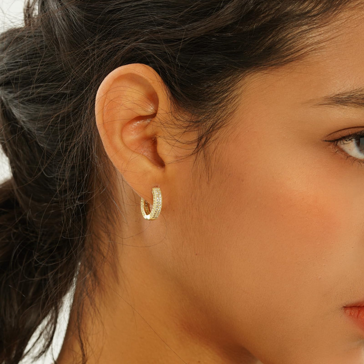 TOPGRILLZ Iced Out Hoop Earrings Cubic Zirconia Huggie Cartilage Cuff Hypoallergenic 14K Gold Plated Luxury Fashion Round Circle Earrings For Women-05Gold
