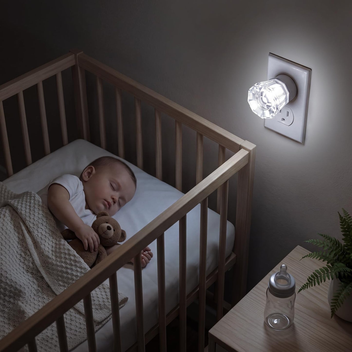 4-Pack LED Night Lights Plug in Wall, Crystal Acrylic Decorative Crown Design Nightlights with Dusk-to-Dawn Auto Sensor, 5000K Daylight 50LM, for Bedroom, Bathroom, Kids’ Room, Hallway, Living Room