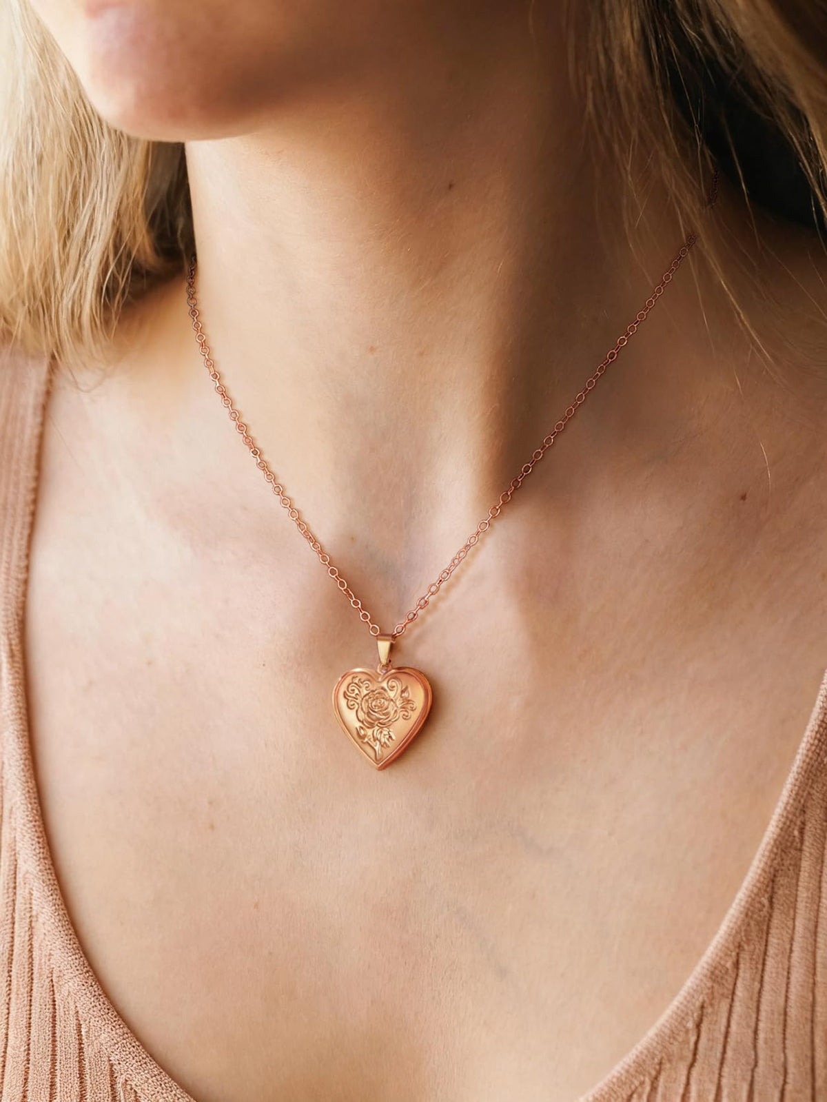 FindChic Photo Necklace for Women, Heart Locket Pendant with Picture Inside, Rose Gold Personalized Memorial Jewelry, Custom Gift for Mom Wife Girlfriend Birthday Valentine's Day