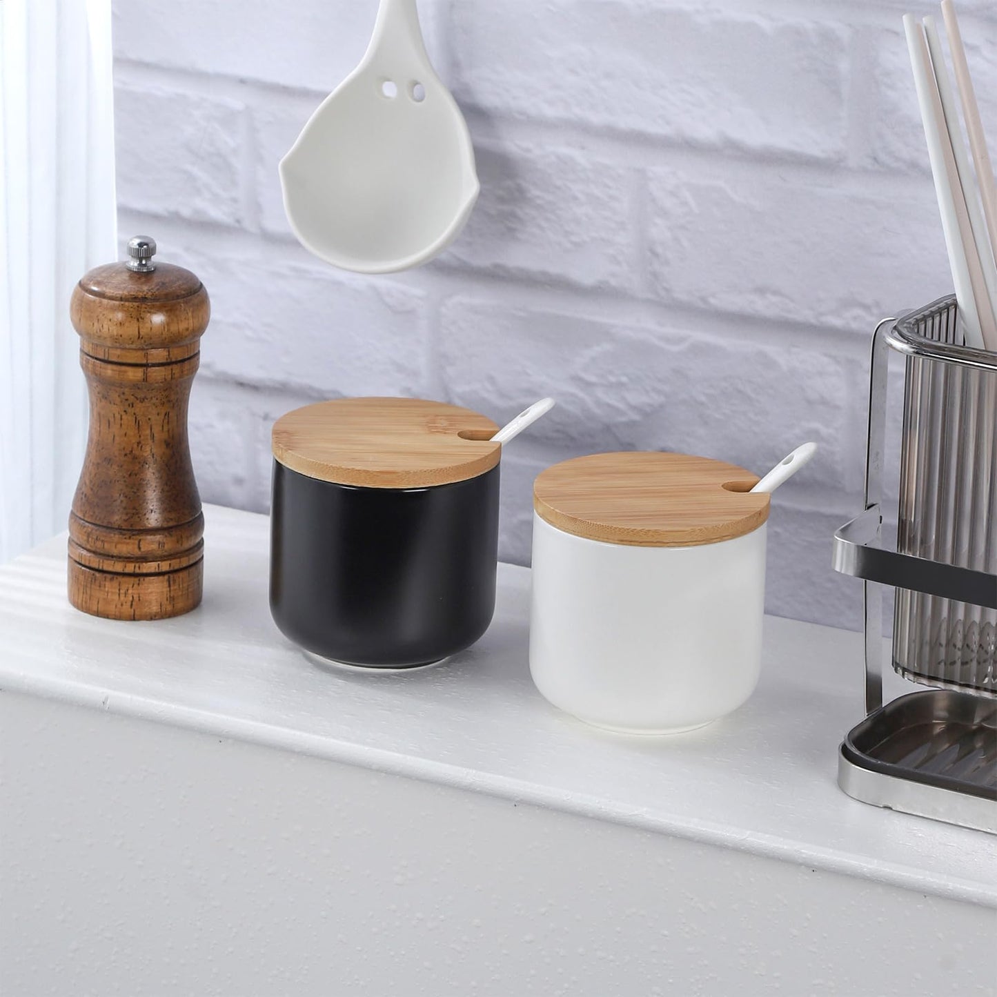 VanEnjoy Set of 2 Black Sugar Bowl with Lid 10oz Ceramic Sugar Bowl Salt Cellar with Lid and Spoon Salt Jar for Seasoning Sugar Container with Spoon