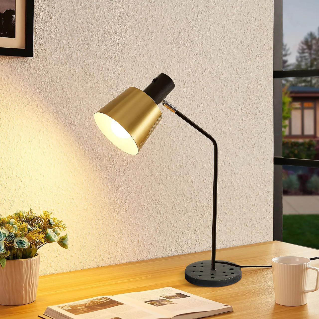 HOLIDYOYO Weighted Floor Lamp Base 7.48X7.48X0.78In Plastic Replacement Stand Stable Loader for Desk and Floor Lamps Lamp Base Accessory for Home Lighting