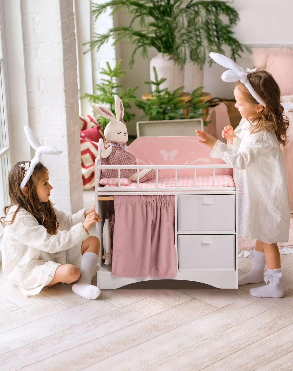 ROBOTIME Baby Doll Crib, Wooden Doll Bed, Toy Baby Crib with Storage, Bedding, and Wooden Hooks, Doll Crib Fits Dolls up to 21", Doll Furniture for American Girls Ages 3+ (Pink)