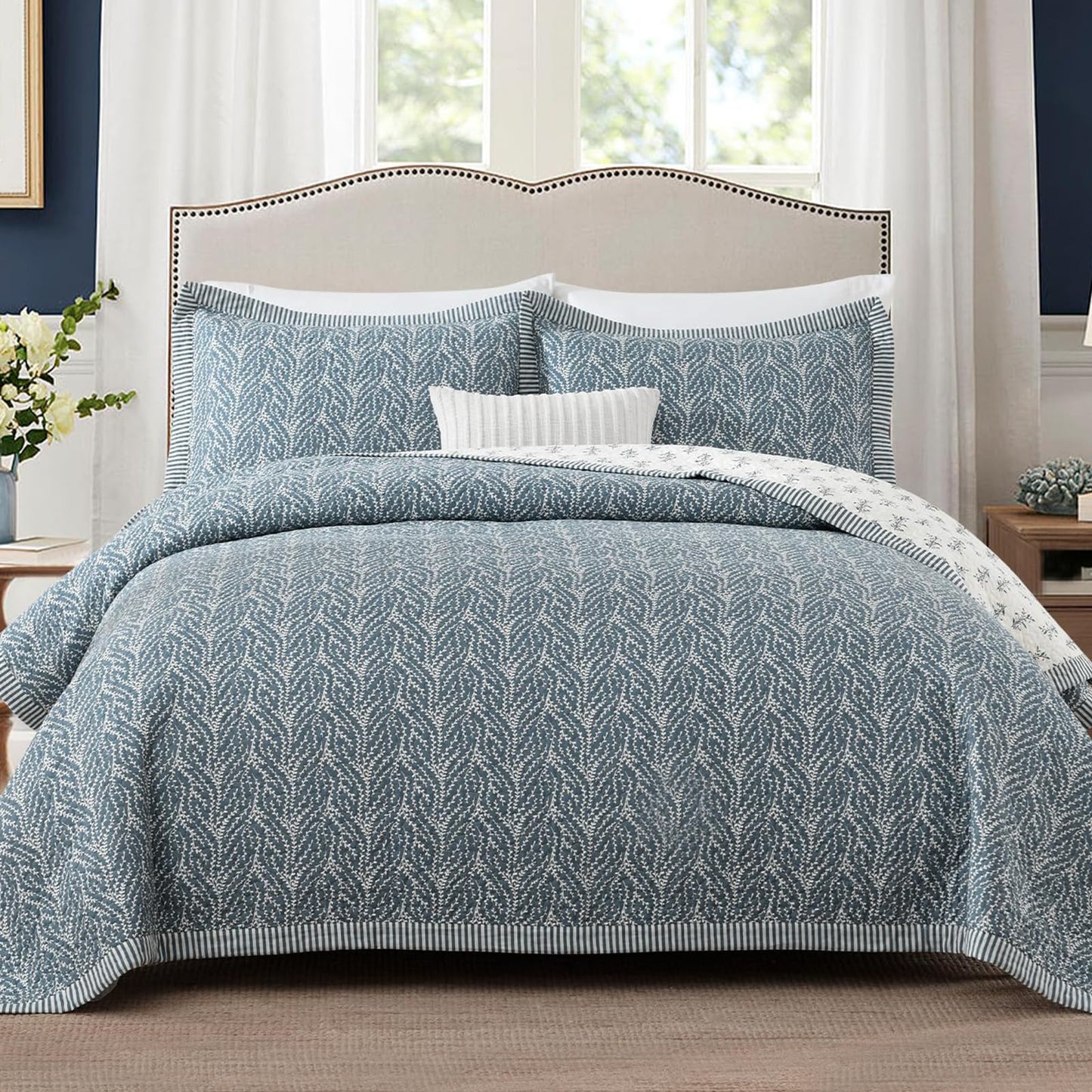 Finlonte Cotton Quilts Queen Size - 100% Cotton Queen Comforter Set, Botanical Quilt Bedding Set, Lightweight Reversible Soft Quilted Bedspread for Queen Bed, Grayish-Blue/White, All Season, 3 Pcs