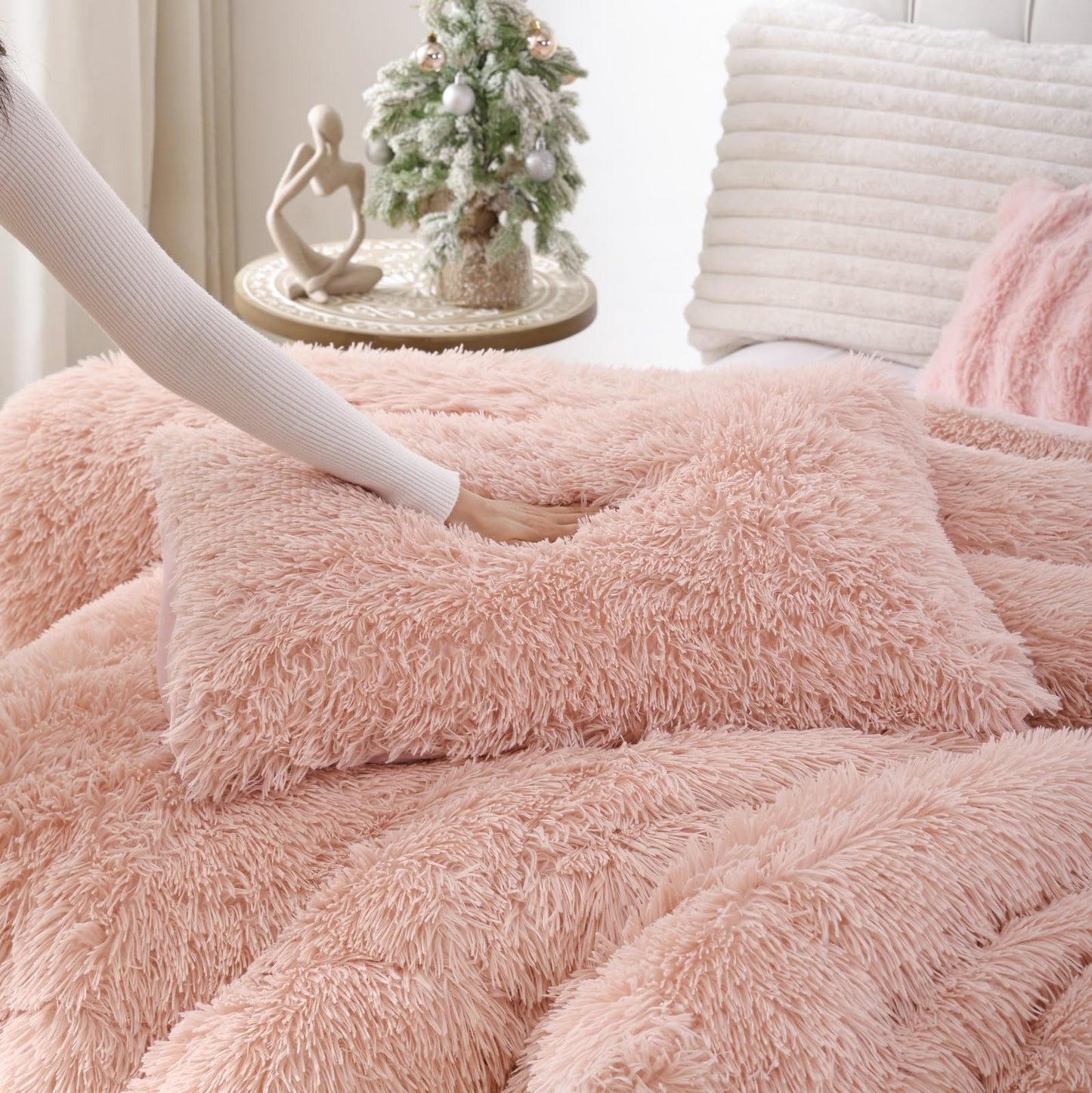 Smoofy Fluffy Full Size Comforter Set, Faux Fur Pink Comforter Set, Luxury Fuzzy Bedding Set, Soft Shaggy Full Bed Set for All Season, 3 Pieces - 1 Comforter & 2 Pillowcases, Blush