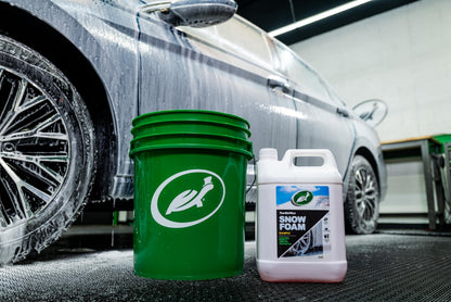 Turtle Wax Snow Foam, Thick, PH balanced Car Shampoo. 5L, Pack of 1, Cherry Scented, Streak Free Formula Safe for All Paint, Tyres, Wheels and Trim, Perfect for Overall Car Cleaning