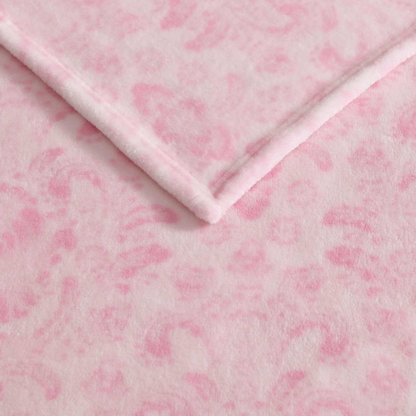 Betsey Johnson - Blanket, Buttery-Soft Throw Blanket for Couch or Bed, Boldly Plush & Oversized Bedding (Betsey Damask Pink, 50" x 70")