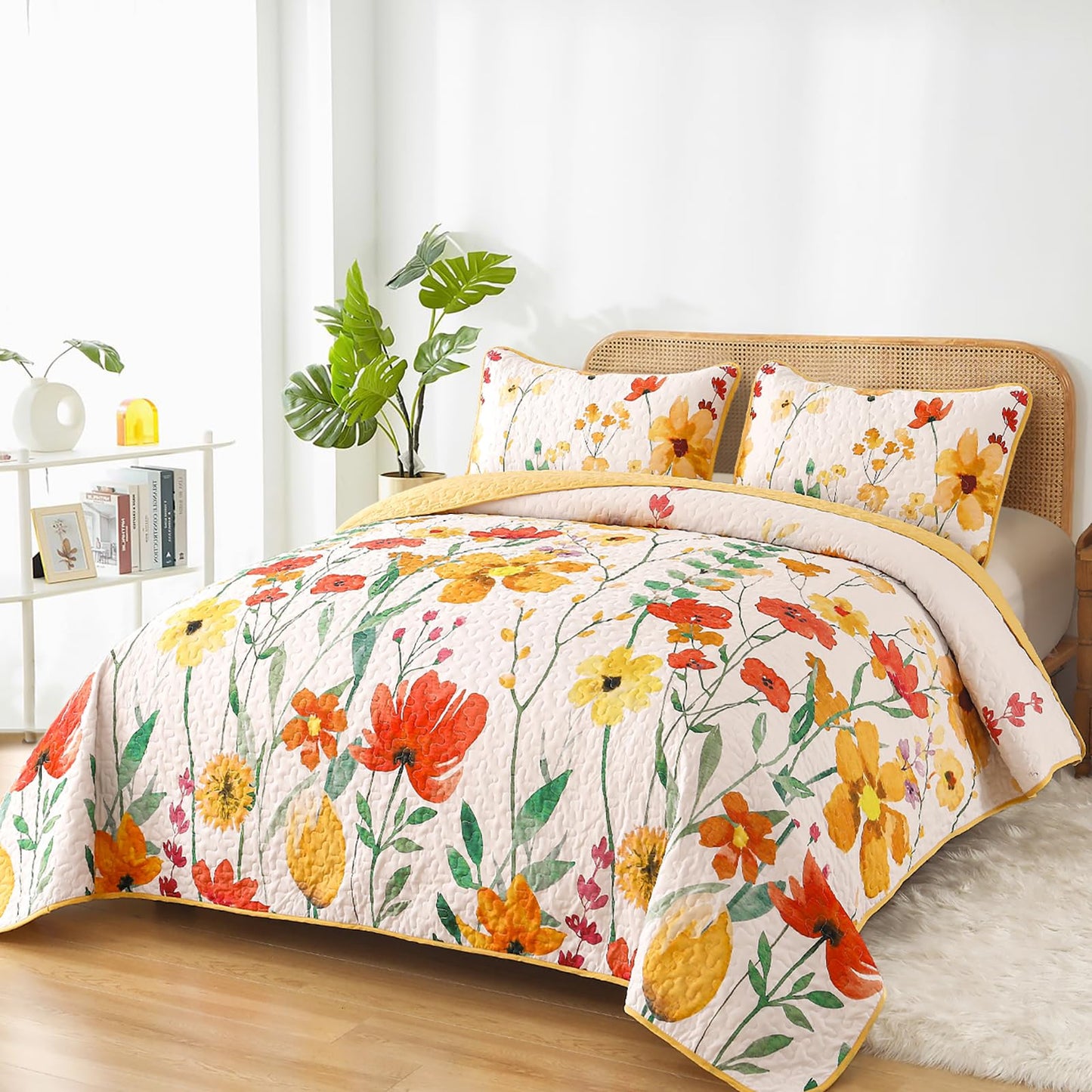 Anibedding Quilt Set Queen Size, Yellow Floral Reversible Bedspread Soft Microfiber Lightweight Queen Size Quilt Bedding Sets Reversible Coverlet for All Season(Queen, 96"x90")