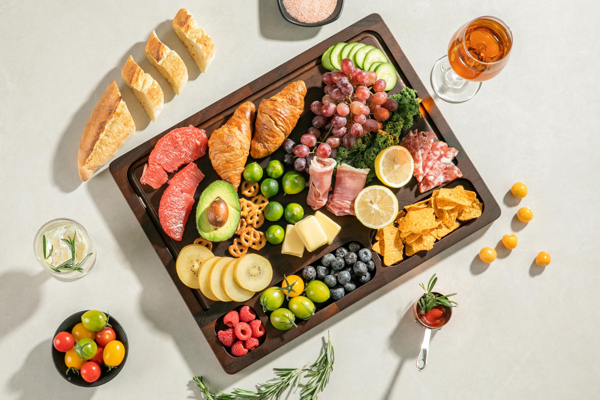 THETCHRY Walnut Cutting Boards For Kitchen, End Grain Wooden Cutting Board with Handle, Chopping Board Double Sided Charcuterie Boards For Meal Prep & Serving with Gift Box（Black Walnut）17”X13” X1”