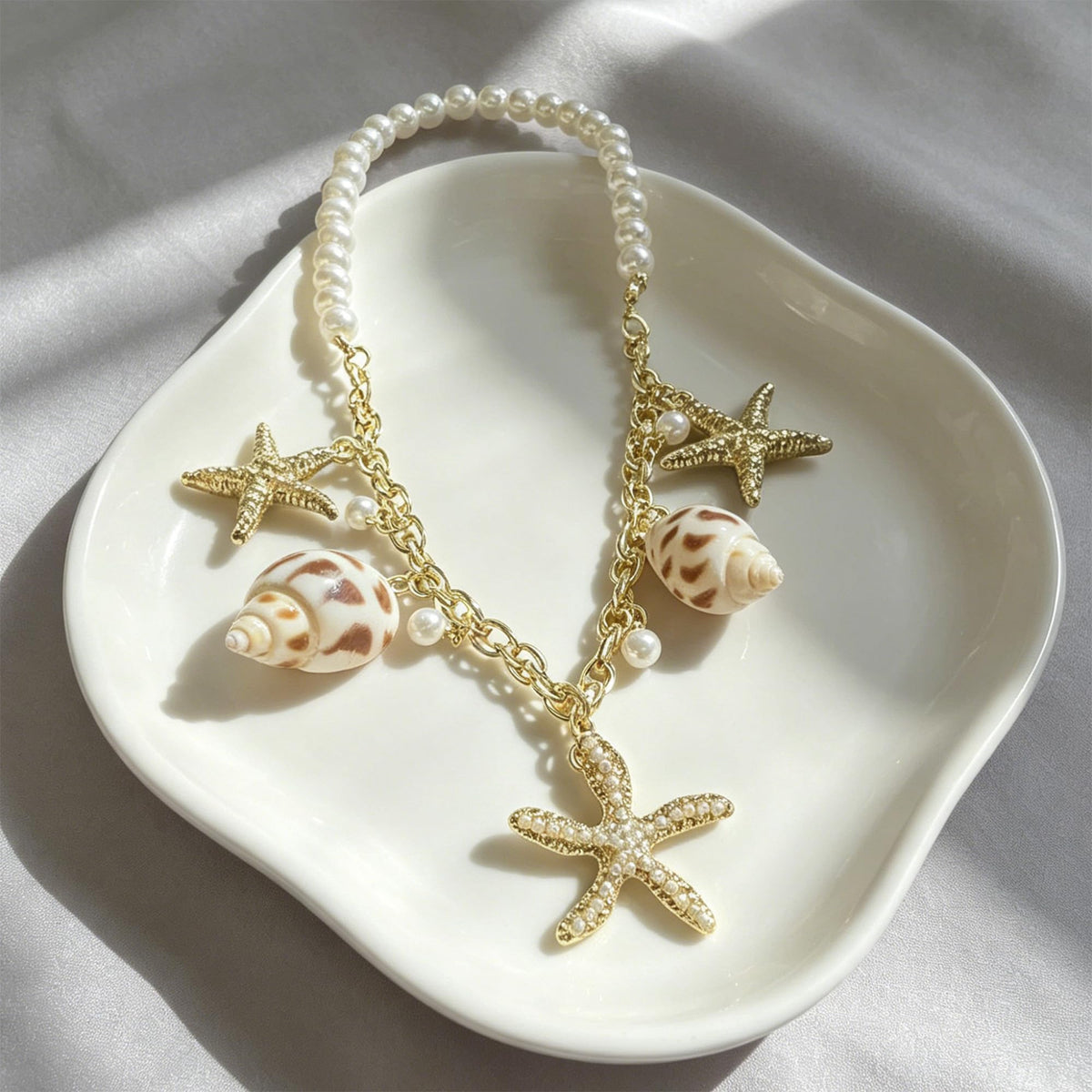 HLZMZQF Gold Starfish Shell Pendant Layered Necklaces Conch Charm Necklace for Women Boho Beach Trendy jewelry (gold starfish conch)