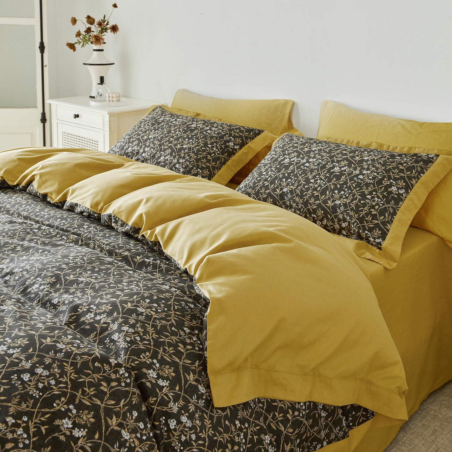 SUSYBAO Mustard Yellow Flower Duvet Cover Queen 100% Cotton 3 Pcs Set 1 Boho Vine Botanical Patterned Duvet Cover with Zipper Ties 2 Pillow Shams Decorative Hemmed Bohemian Floral Bedding Set Soft