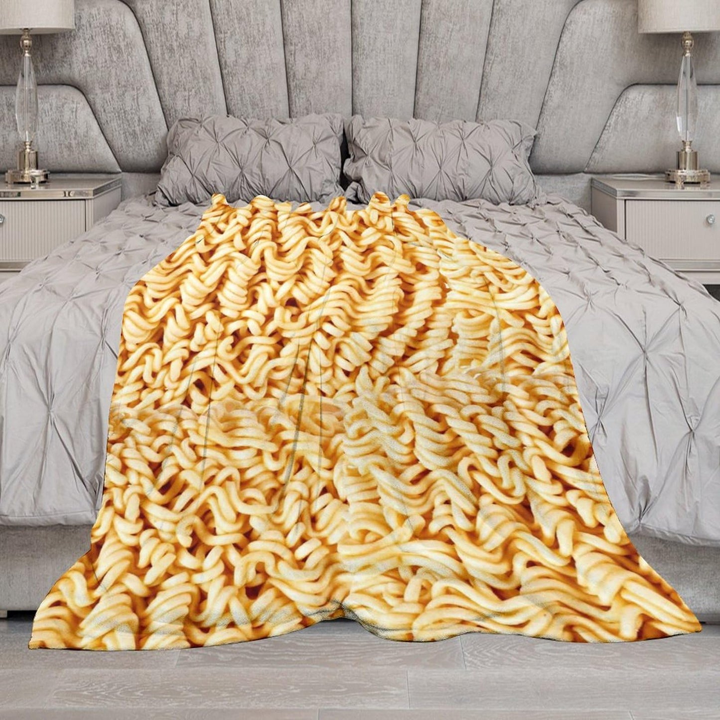 Ramen Noodles Throw Blanket for Teens Boys Girls and Adults Soft Warm Cozy Funny Midweight Food Flannel Blankets for Couch Sofa Bed Camping Travel Home Decor 40" X 50"