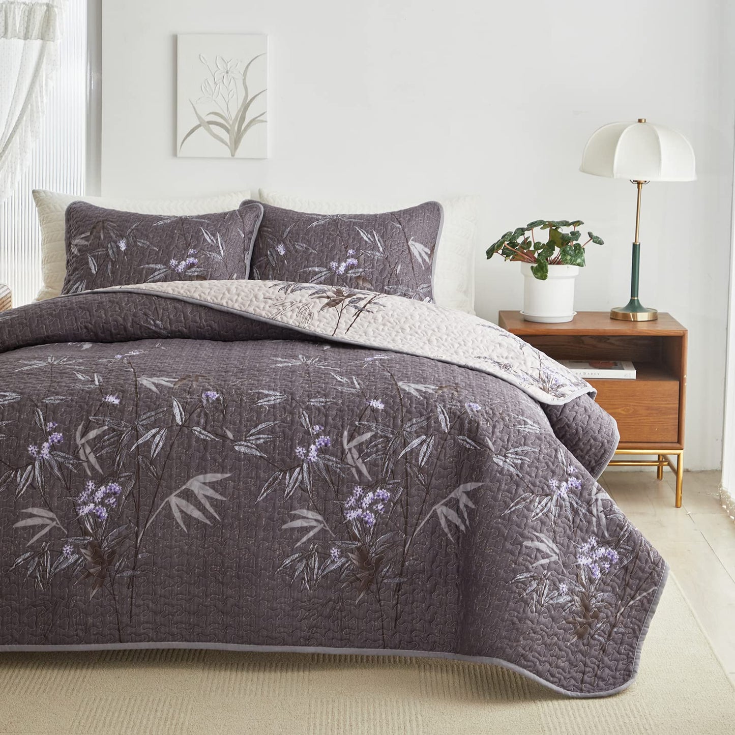 Flysheep Quilt Set 3 Pieces Full/Queen Size, Black Leaves Botanical Design Reversible Bedspread Coverlet Set, Soft Microfiber Lightweight Bed Cover for All Season (90" x 90", 1 Quilt+ 2 Pillow Shams)