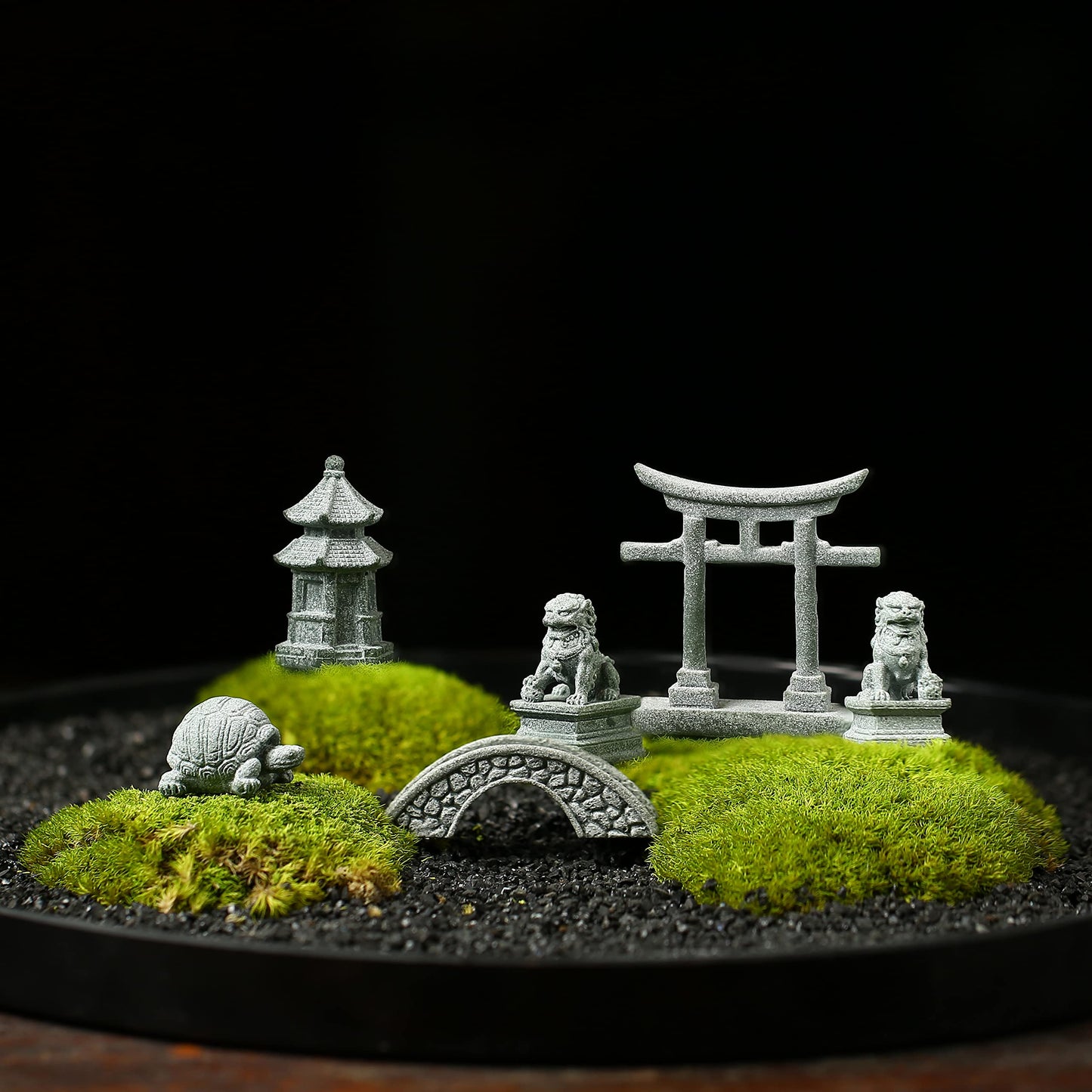 Sdeetesamjun 6 PCS Mini Zen Garden Accessories, Miniature Garden Bridge Foo Dogs Torii Gate Sandstone Figurines Meditation Zen Decor Japanese Fish Tank Terrarium Bonsai Decorations (Art Deco)