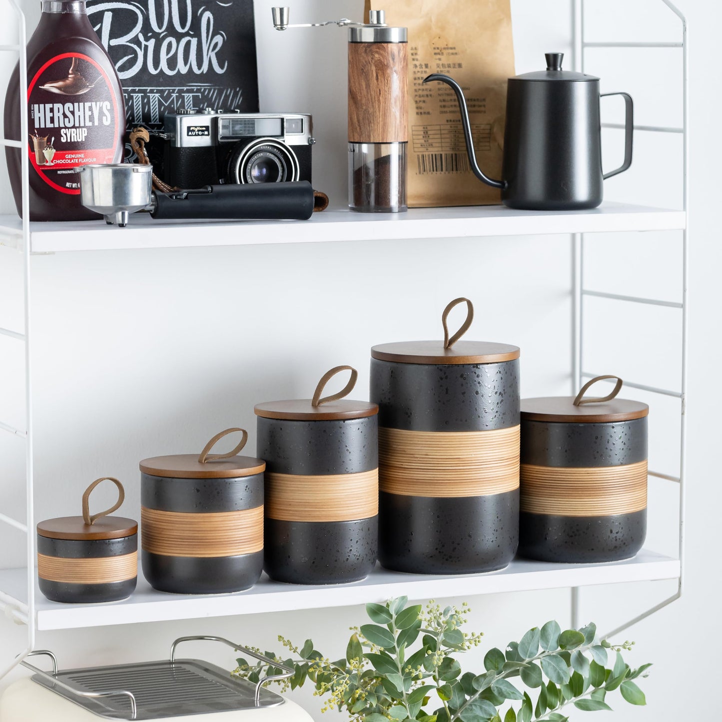 Miamolo Small Ceramic Jar with Lid, Coffee Container Kitchen Food Storage Jars for Spice Sugar Tea Bag Matcha Container Airtight, Stacairtightkable Decorative Jars for Countertop, Black & 5 fl.oz