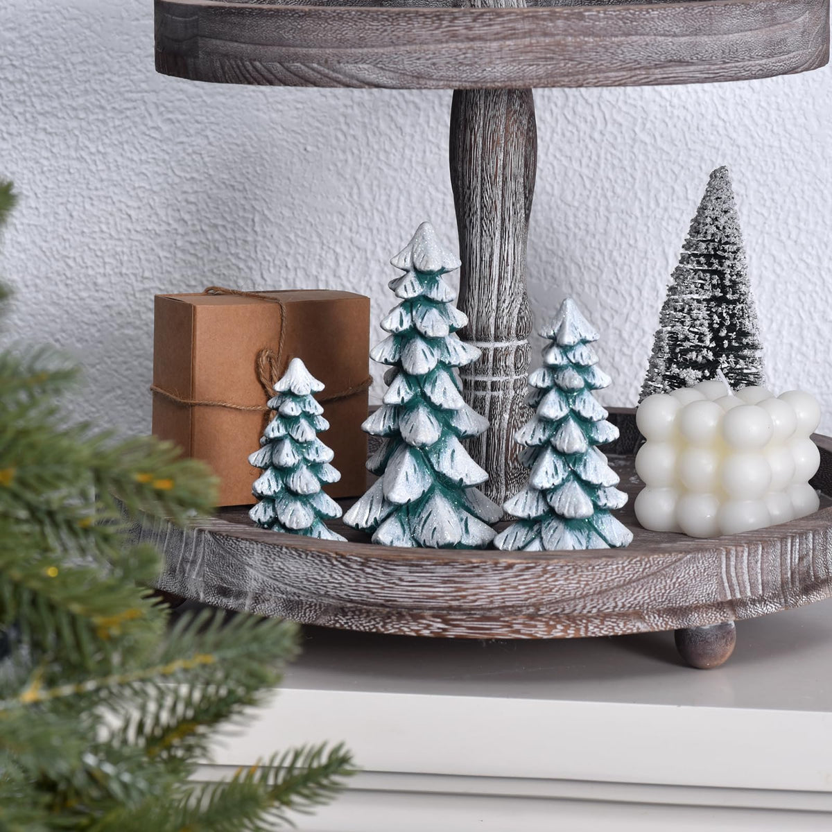 Resin Christmas Tree Figurines, 3pcs Snow-Dusted Tabletop Christmas Trees for Winter Decor, Rustic Christmas Table Decor, Holiday Table Centerpieces for Home, Shelf, Mantel (white-green)