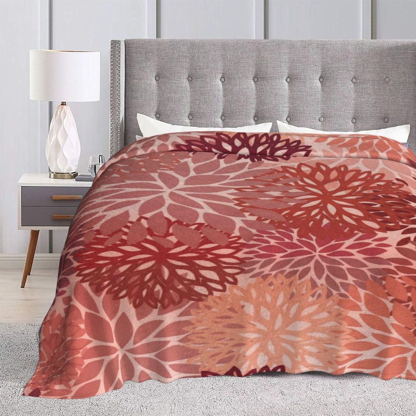Perinsto Red and Pink Chrysanthemum Floral Throw Blanket Ultra Soft Warm All Season Daisy Flowers Decorative Fleece Blankets for Bed Chair Car Sofa Couch Bedroom 50"X40"