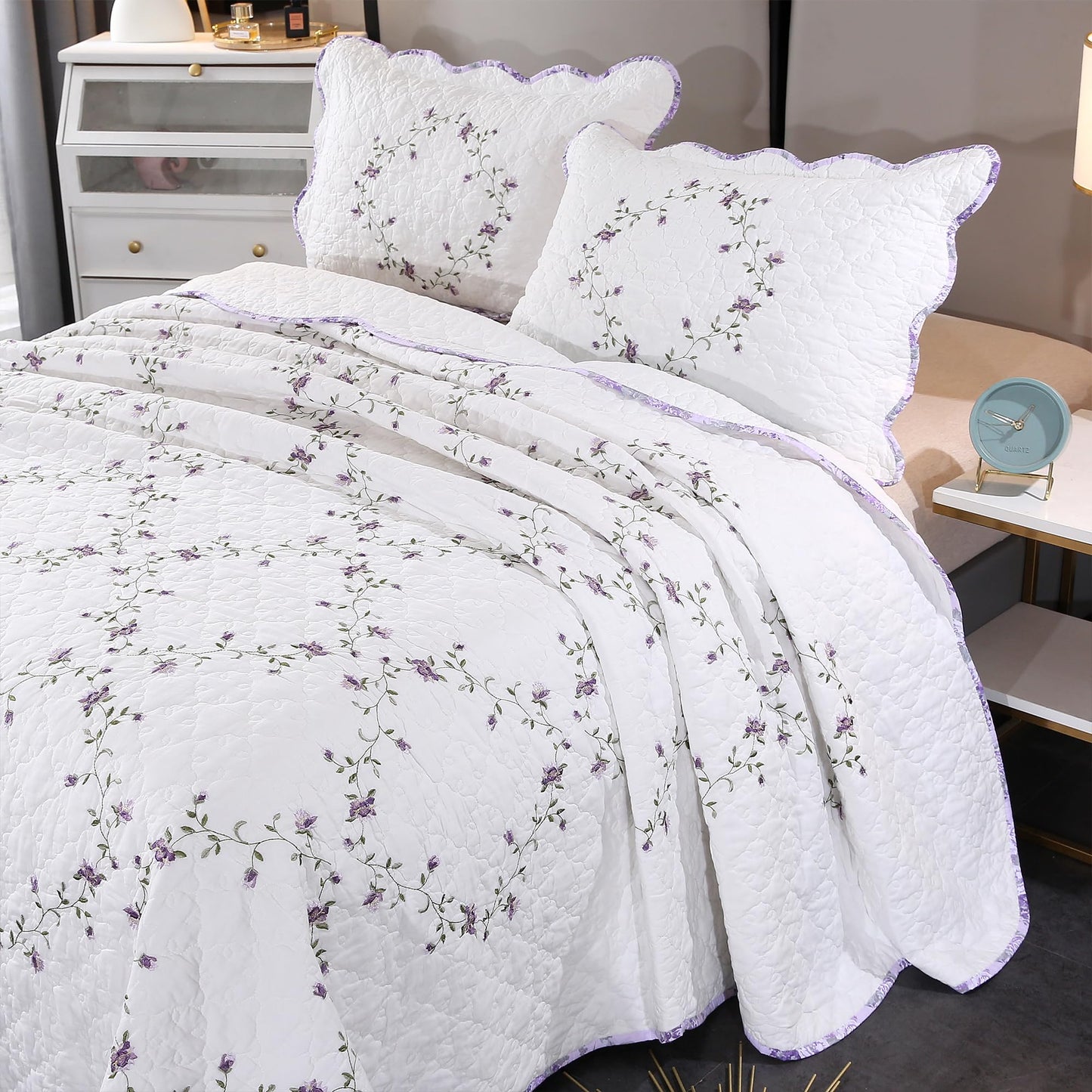 Quilt Set Purple Floral 3D Embroidery Pattern 3 PCS 100% Cotton Reversible Quilted Embroidered Decorative Bedspreads Coverlet Set, Lightweight &Soft Queen Size White Bedding Coverlet for All Season